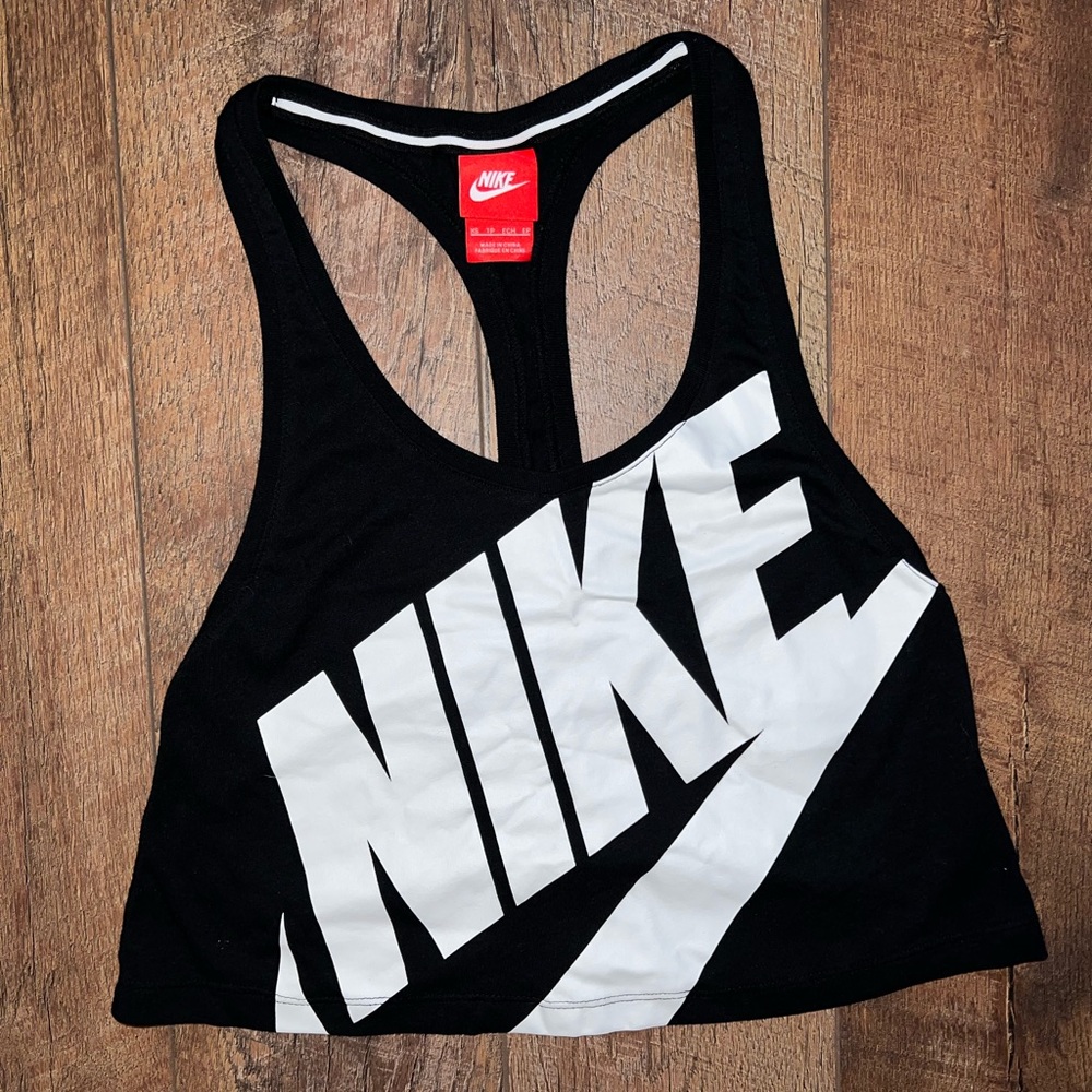 NIKE cropped tank
